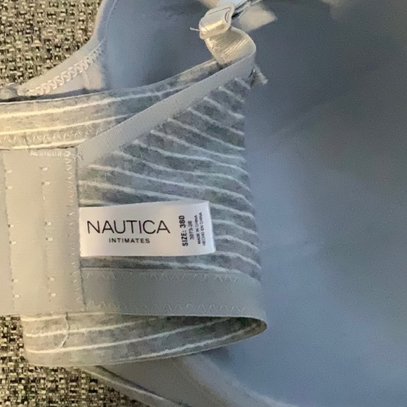 NAUTICA Intimates, grey and white tee shirt bra… Size 38D 🦋 - Picture 2 of 3